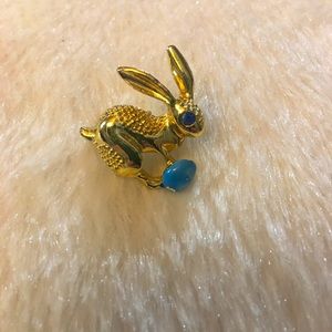 Golden bunny pin